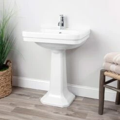 Valeta 24 Inch Pedestal Sink