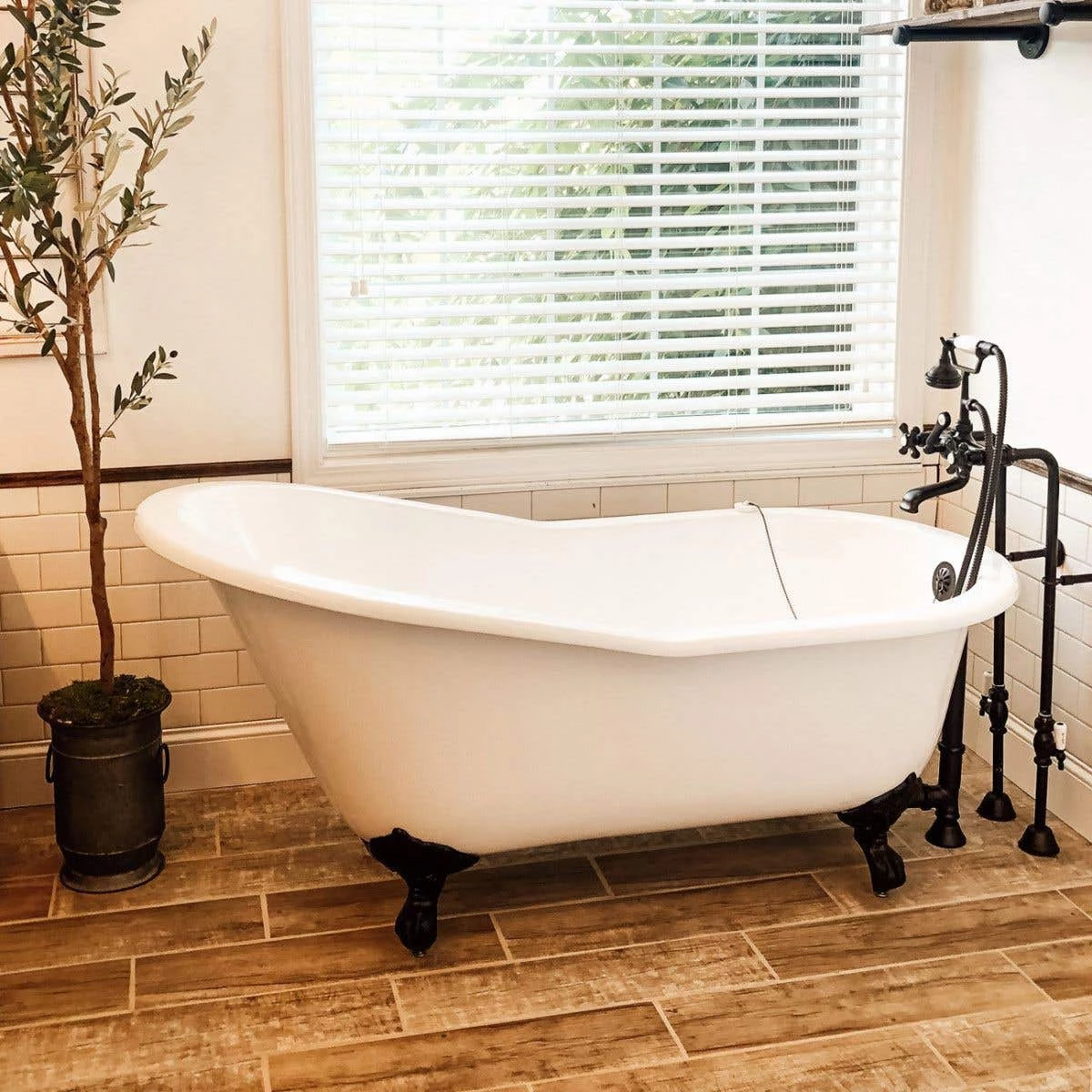 Charlotte 60 Inch Cast Iron Slipper Clawfoot Tub Package 3 Charlotte 60 Inch Cast Iron Slipper Clawfoot Tub Package